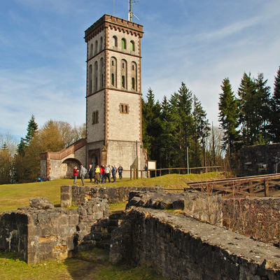 Bild vergrößern: Georg-Viktor-Turm auf dem Eisenberg