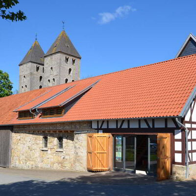 Bild vergrößern: Das Bild zeigt das Kloster in Flechtdorf.